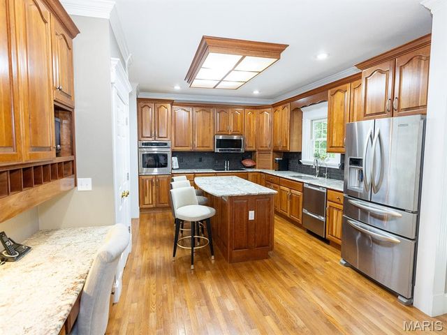 1889 Bay Avenue, Hannibal, MO 63401