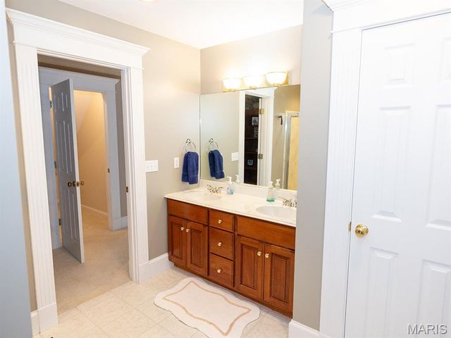 1889 Bay Avenue, Hannibal, MO 63401