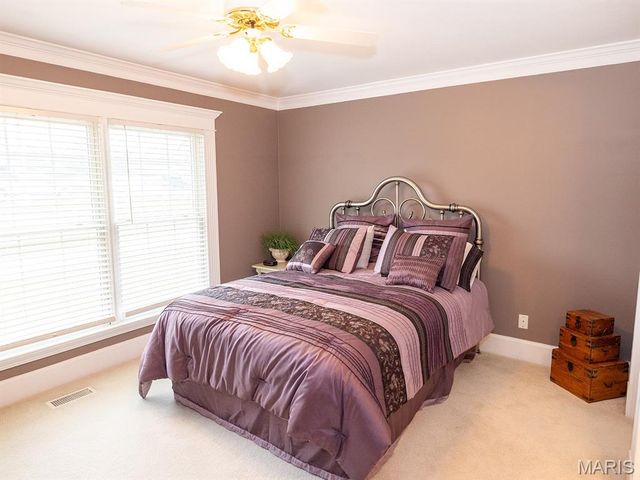 1889 Bay Avenue, Hannibal, MO 63401