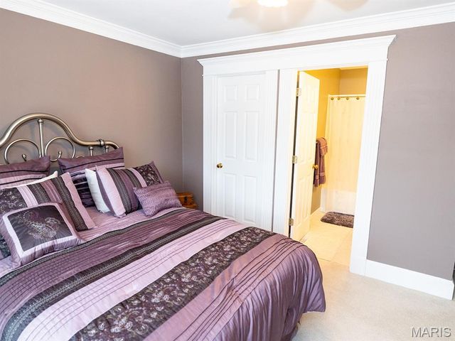 1889 Bay Avenue, Hannibal, MO 63401