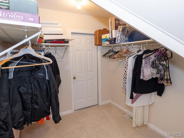 1889 Bay Avenue, Hannibal, MO 63401