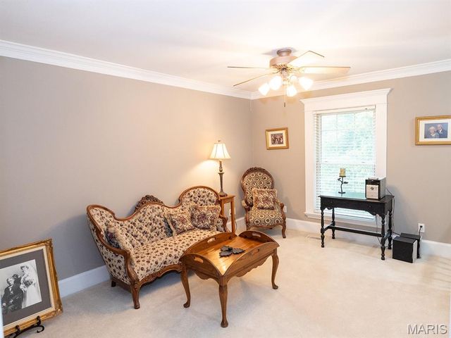 1889 Bay Avenue, Hannibal, MO 63401