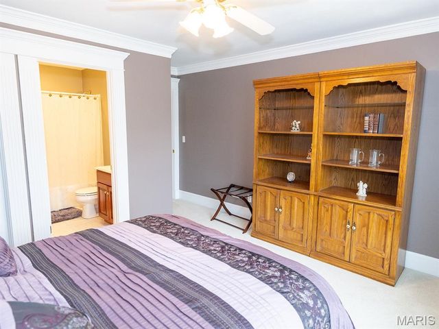 1889 Bay Avenue, Hannibal, MO 63401