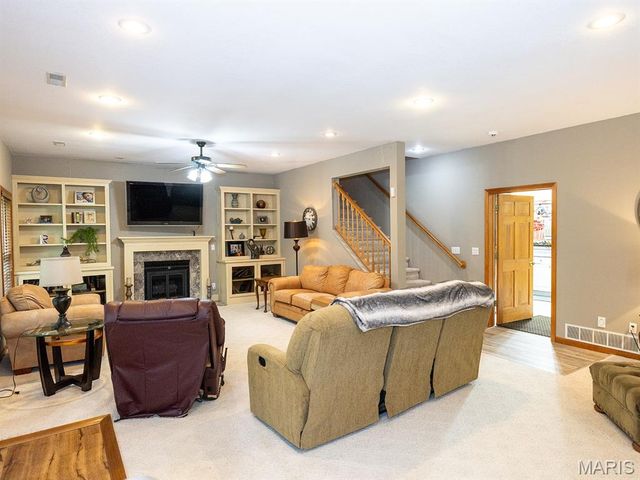 1889 Bay Avenue, Hannibal, MO 63401