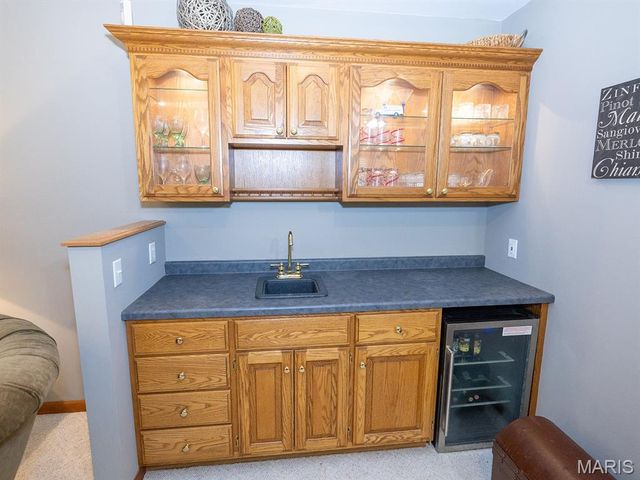 1889 Bay Avenue, Hannibal, MO 63401