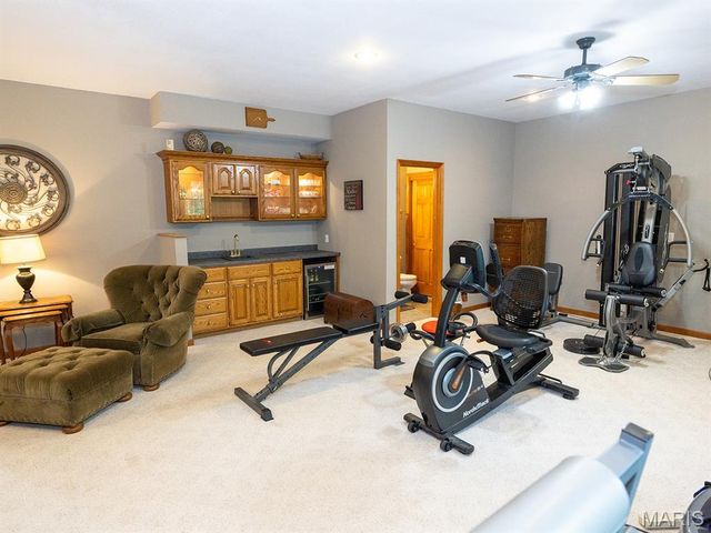 1889 Bay Avenue, Hannibal, MO 63401