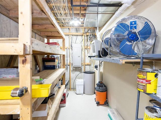 1889 Bay Avenue, Hannibal, MO 63401