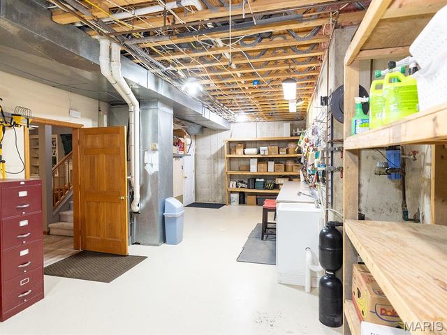 1889 Bay Avenue, Hannibal, MO 63401