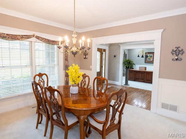 1889 Bay Avenue, Hannibal, MO 63401