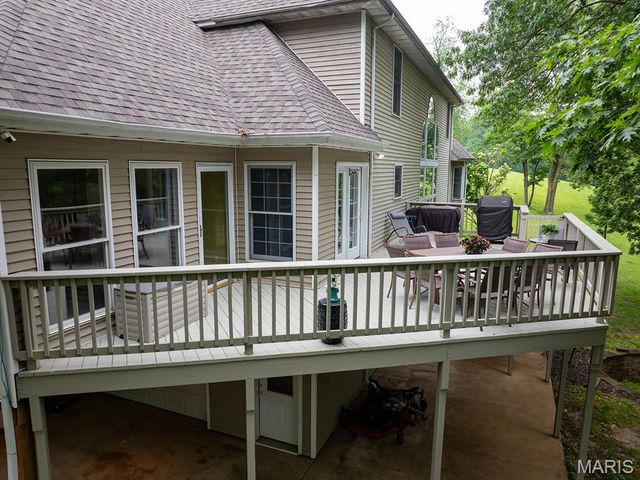 1889 Bay Avenue, Hannibal, MO 63401