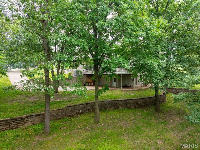 1889 Bay Avenue, Hannibal, MO 63401