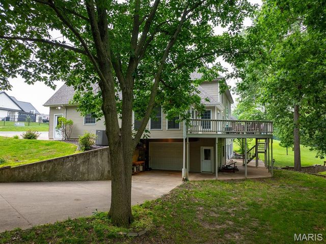 1889 Bay Avenue, Hannibal, MO 63401