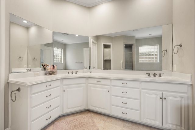 2015 Kodiak Court, Arlington, TX 76013
