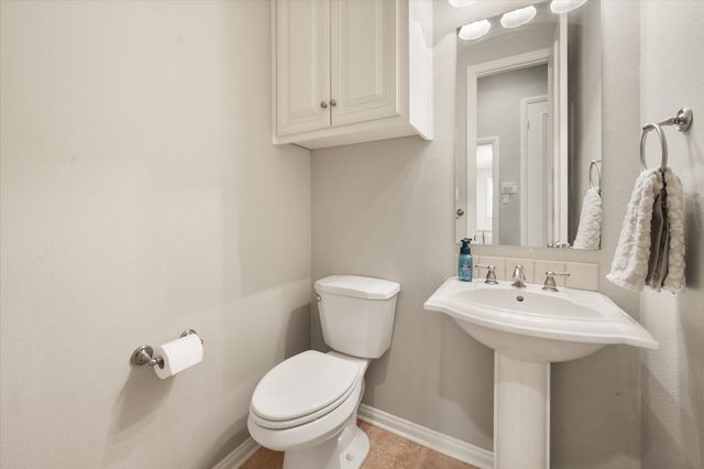 2015 Kodiak Court, Arlington, TX 76013