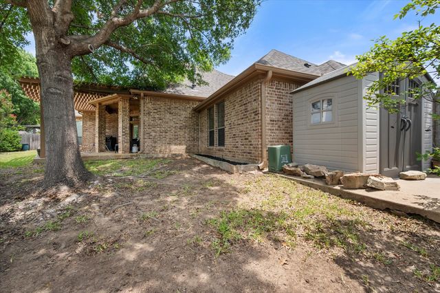 2015 Kodiak Court, Arlington, TX 76013