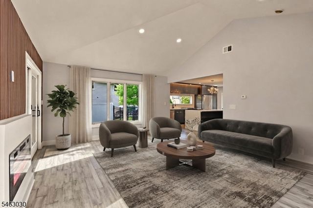 38 Brookside Ave, Fair Lawn Boro, NJ 07410