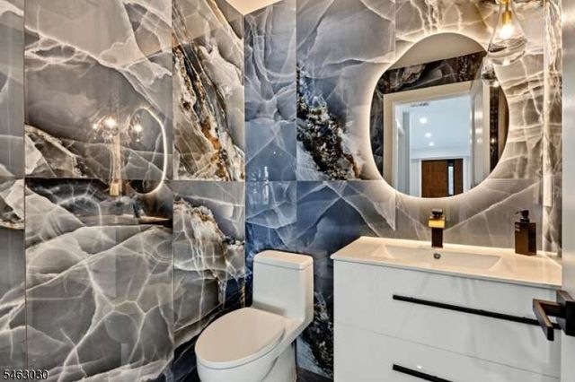 38 Brookside Ave, Fair Lawn Boro, NJ 07410