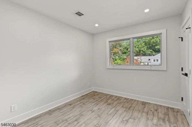 38 Brookside Ave, Fair Lawn Boro, NJ 07410