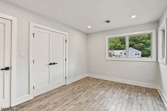38 Brookside Ave, Fair Lawn Boro, NJ 07410