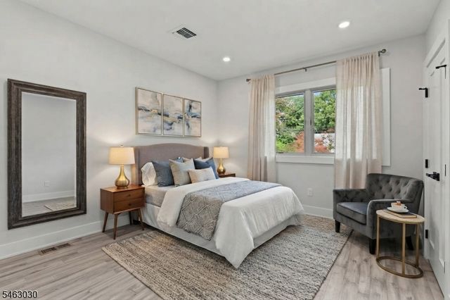 38 Brookside Ave, Fair Lawn Boro, NJ 07410