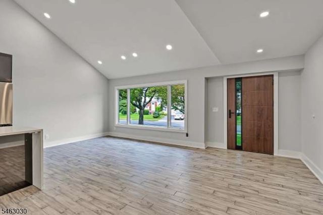 38 Brookside Ave, Fair Lawn Boro, NJ 07410