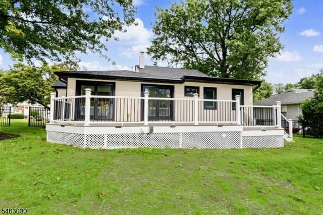38 Brookside Ave, Fair Lawn Boro, NJ 07410