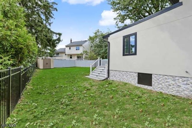 38 Brookside Ave, Fair Lawn Boro, NJ 07410