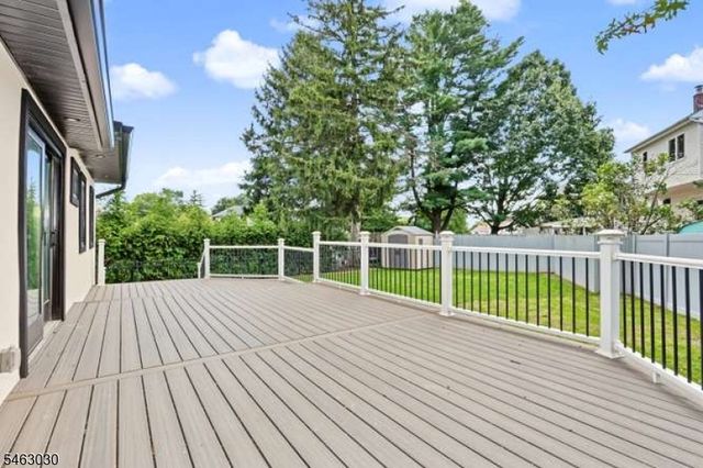 38 Brookside Ave, Fair Lawn Boro, NJ 07410