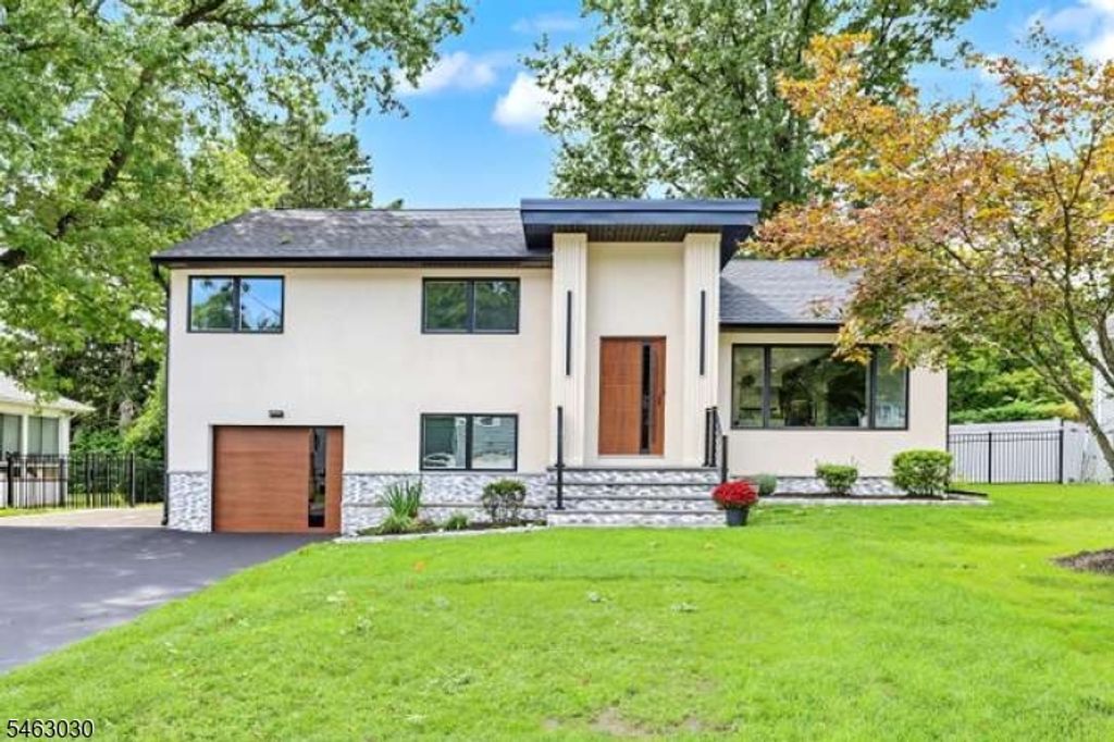 38 Brookside Ave, Fair Lawn Boro, NJ 07410