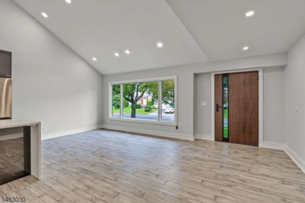38 Brookside Ave, Fair Lawn Boro, NJ 07410 — photo 4