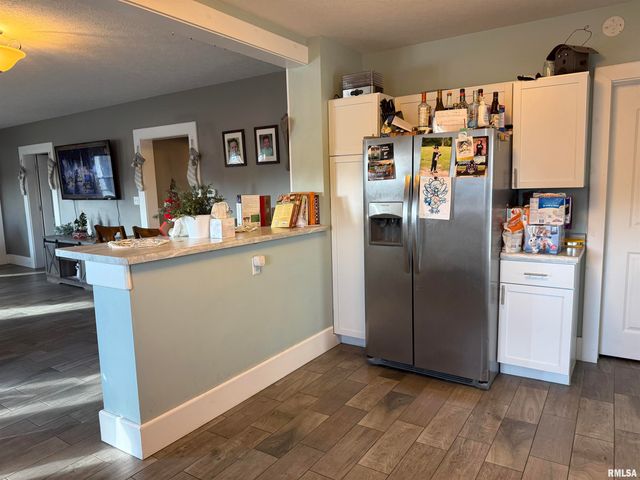 605 Follis Avenue, Johnston City, IL 62951