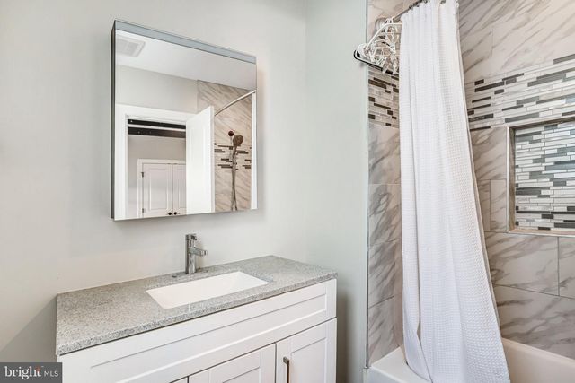 6219 PINEY BRANCH RD NW, Washington, DC 20011