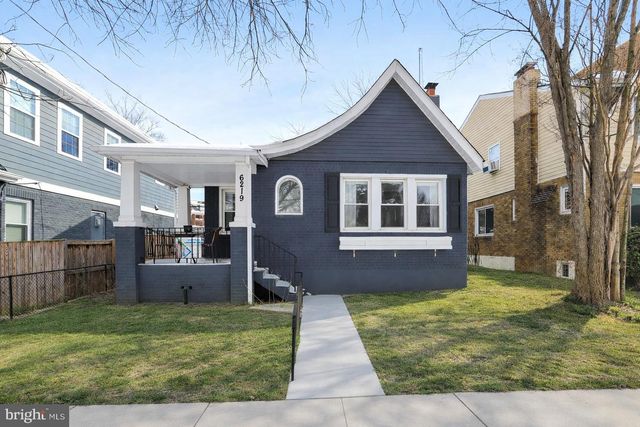 6219 PINEY BRANCH RD NW, Washington, DC 20011