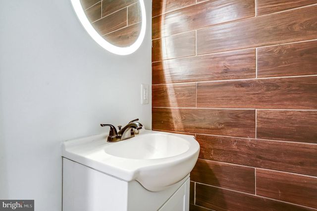 6219 PINEY BRANCH RD NW, Washington, DC 20011