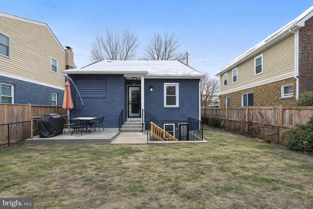 6219 PINEY BRANCH RD NW, Washington, DC 20011