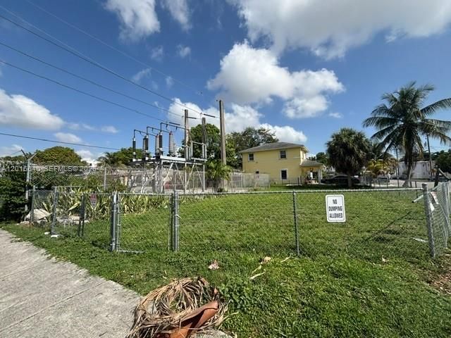 193 NW 16th Street, Miami, FL 33136