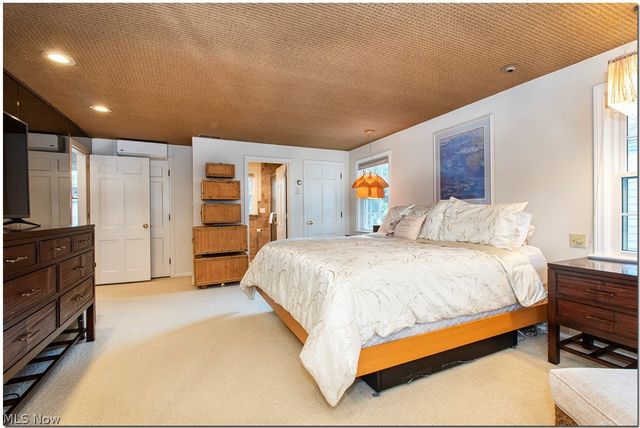 2677 Rocklyn Road, Shaker Heights, OH 44122