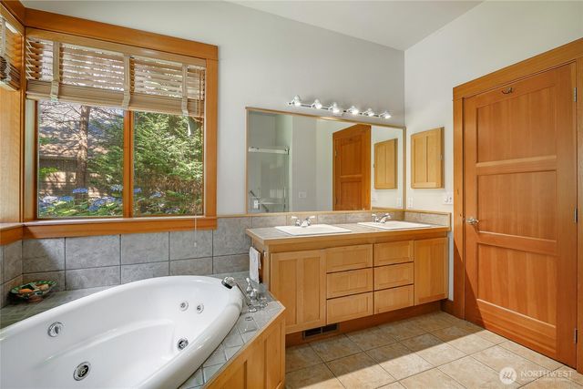 8766 Wood Duck Way, Blaine, WA 98230