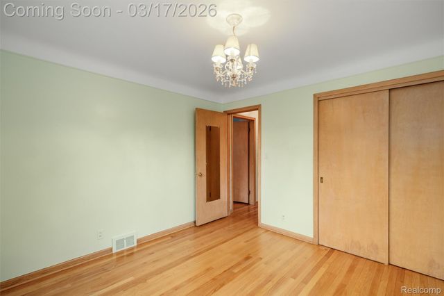 22500 Barton Street, St. Clair Shores, MI 48081