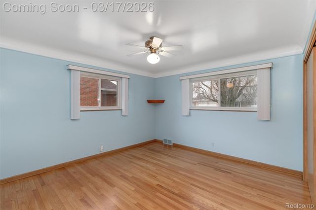 22500 Barton Street, St. Clair Shores, MI 48081