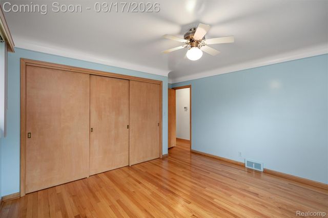 22500 Barton Street, St. Clair Shores, MI 48081