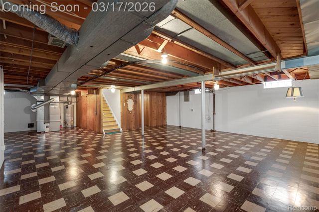 22500 Barton Street, St. Clair Shores, MI 48081