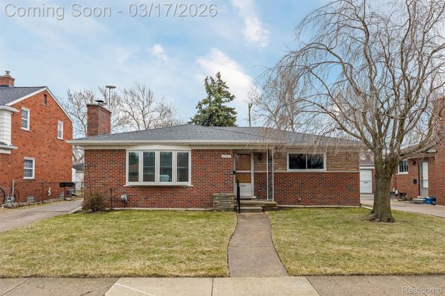 22500 Barton Street, St. Clair Shores, MI 48081