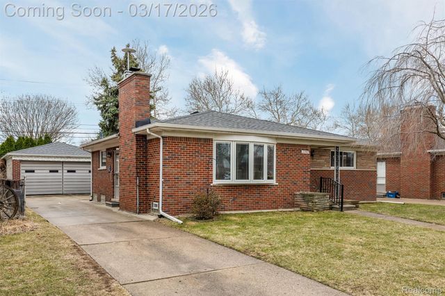 22500 Barton Street, St. Clair Shores, MI 48081