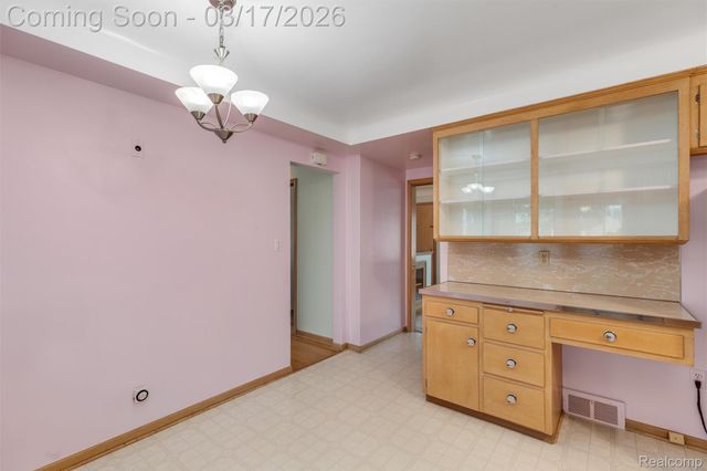 22500 Barton Street, St. Clair Shores, MI 48081