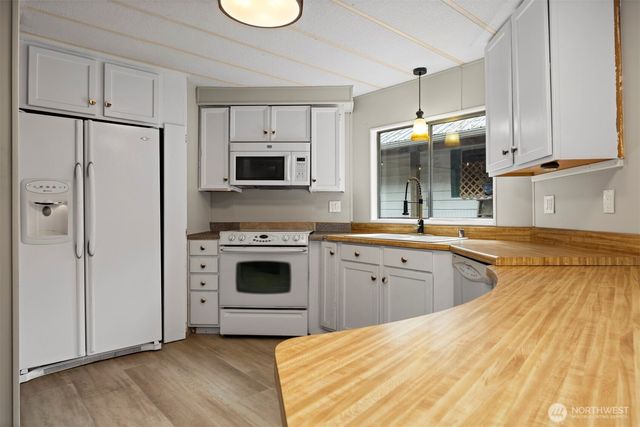 8532 Juniper Place, Maple Falls, WA 98266