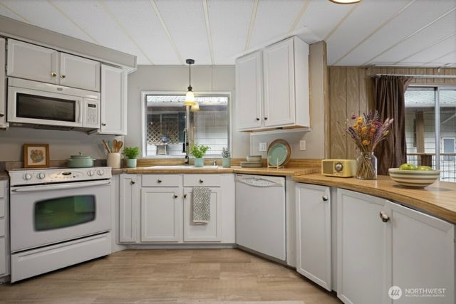 8532 Juniper Place, Maple Falls, WA 98266