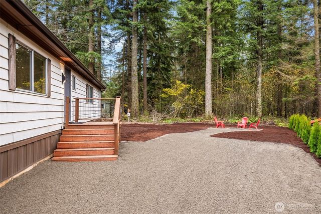 8532 Juniper Place, Maple Falls, WA 98266