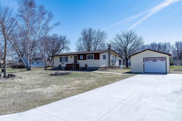 W285 OAK STREET, Fremont, WI 54940