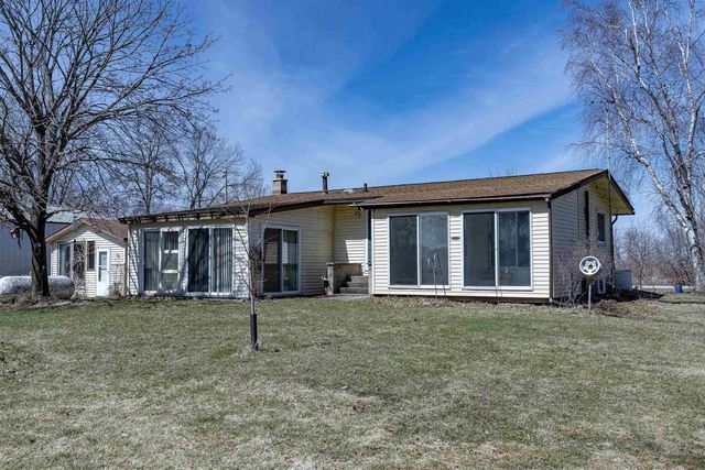 W285 OAK STREET, Fremont, WI 54940
